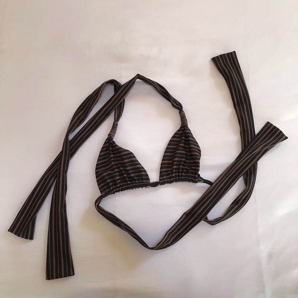 Acacia top in M in black and brown stripe